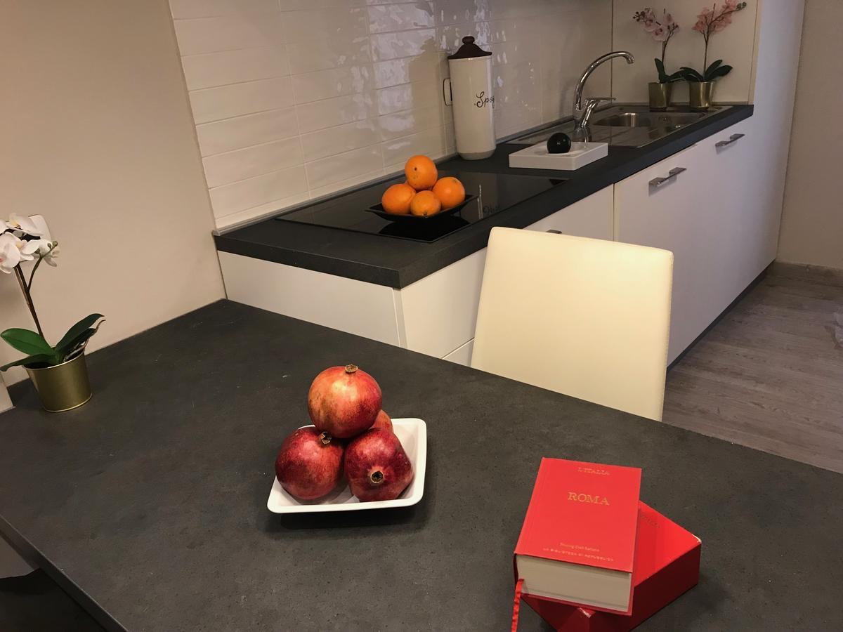The Flower Market Apartment Рим Екстериор снимка