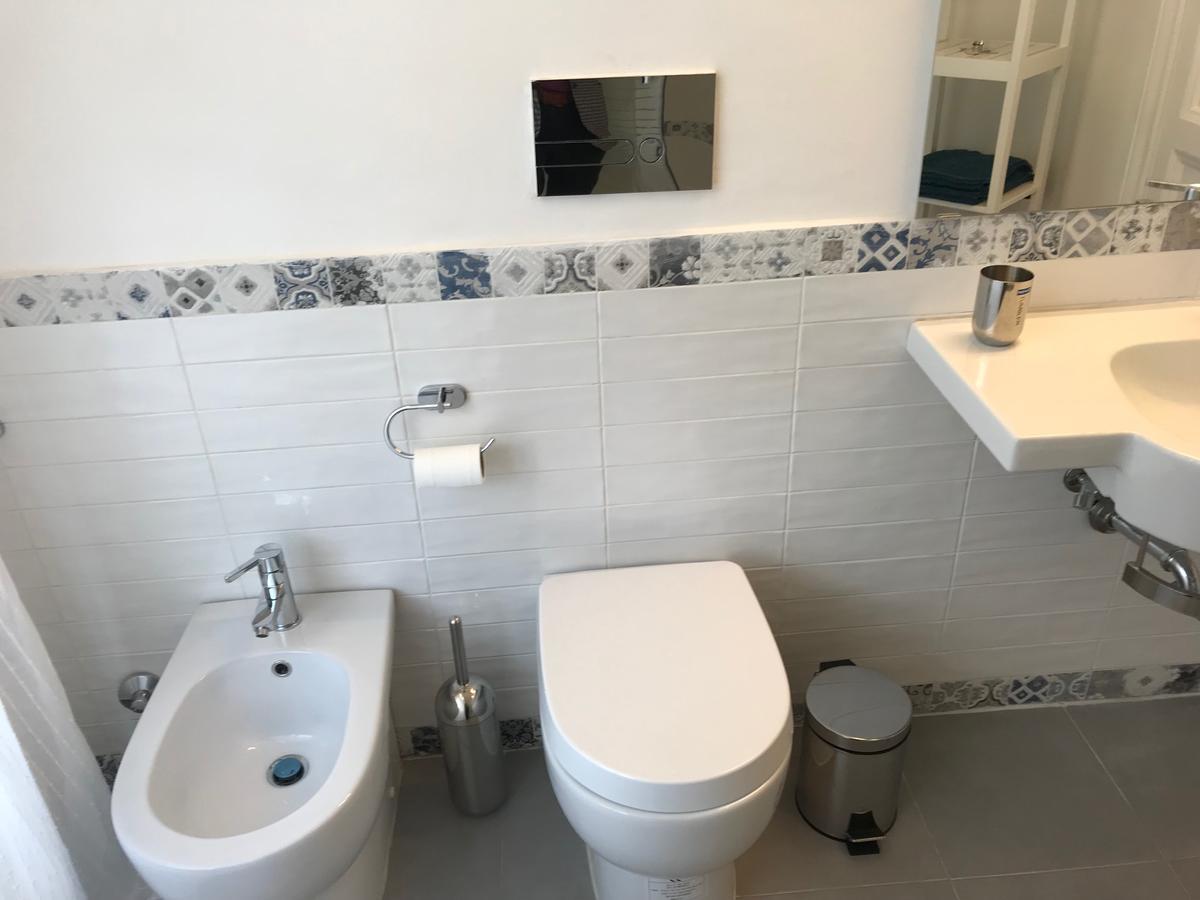 The Flower Market Apartment Рим Екстериор снимка