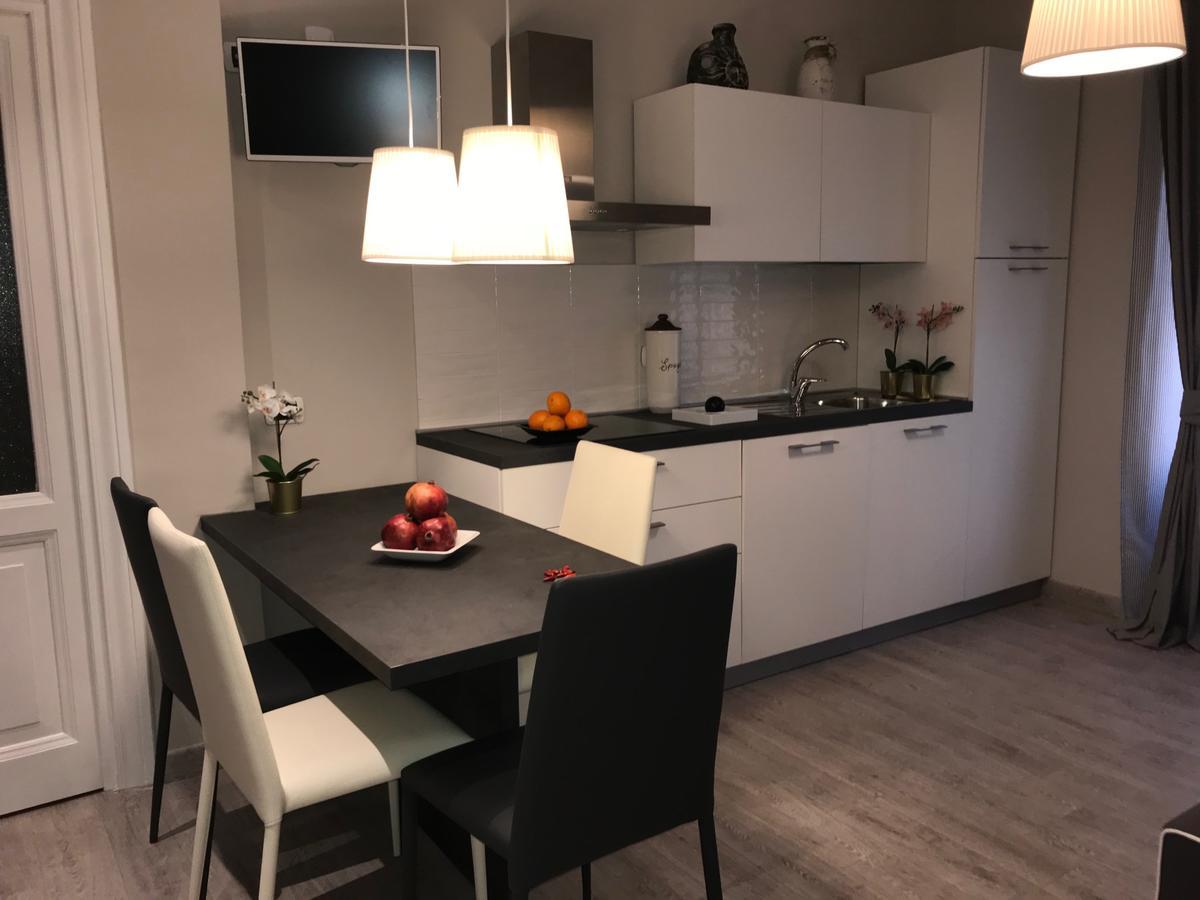 The Flower Market Apartment Рим Екстериор снимка