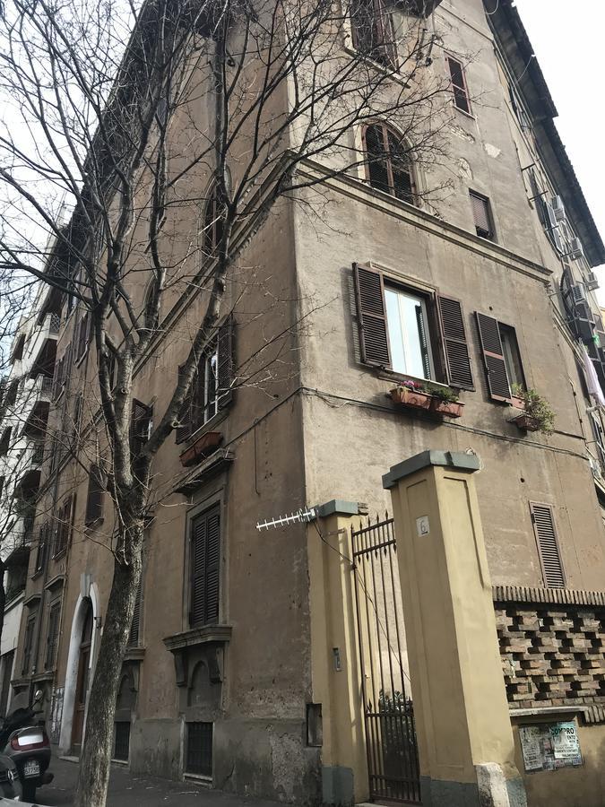 The Flower Market Apartment Рим Екстериор снимка